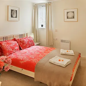 **** Aparthotel Discovery United Kingdom